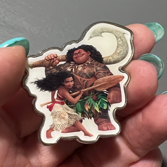 Rare 2016 Disney Pin of Moana and Maui - Picture 2 of 5